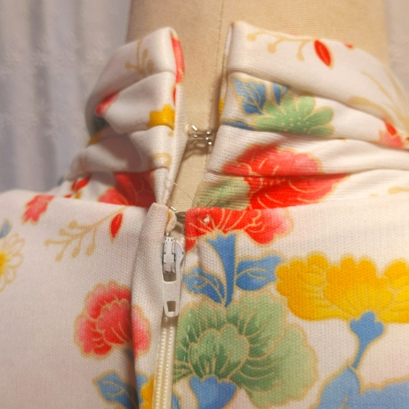 Vintage Sears Midi length white/Floral Dress fit and flare Size 8 petite - Picture 6 of 9